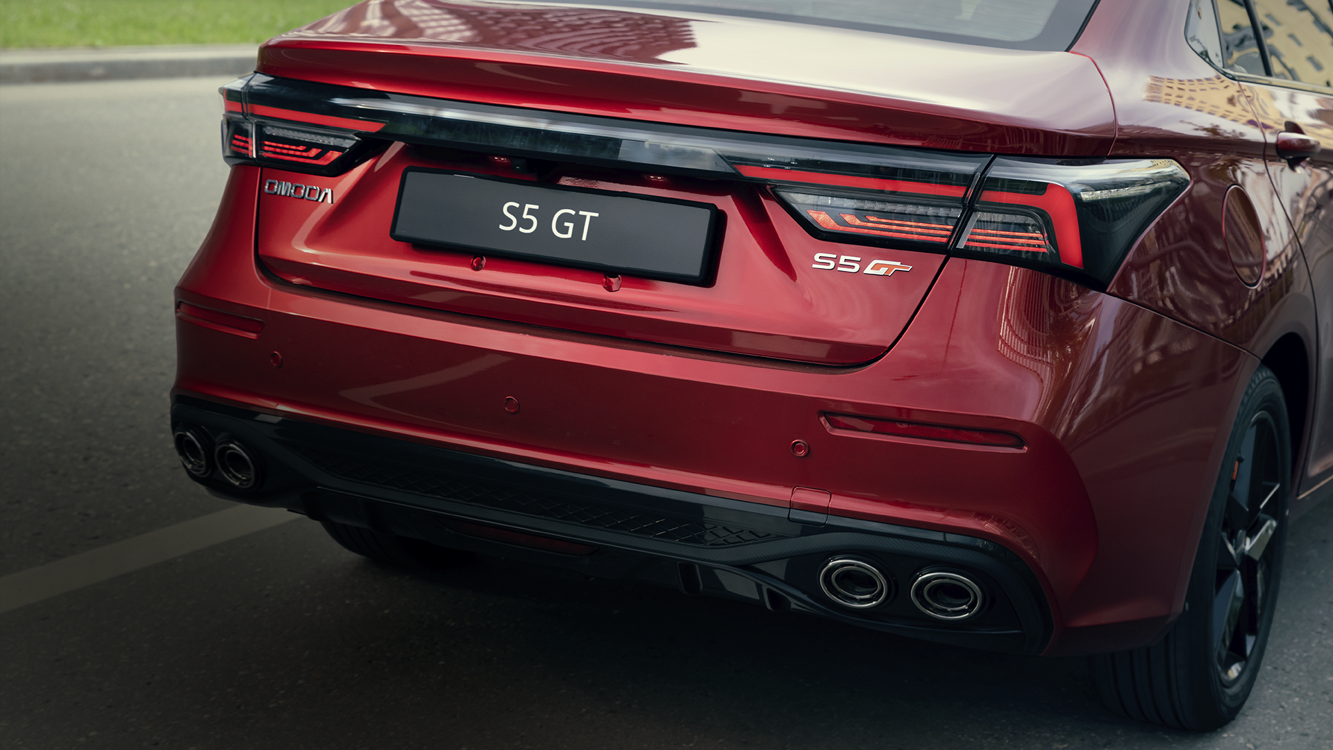 Сдвоенные наконечники выхлопных труб и диффузор