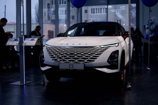 А что по интерьеру OMODA C5?